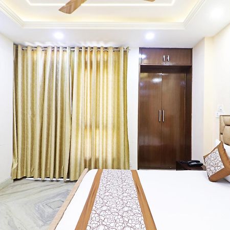 Hotel Samrat Residency 10 Mints Walking Distance Nizamuddin Railway Station Nova Deli Exterior foto