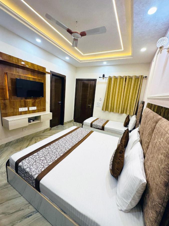 Hotel Samrat Residency 10 Mints Walking Distance Nizamuddin Railway Station Nova Deli Exterior foto