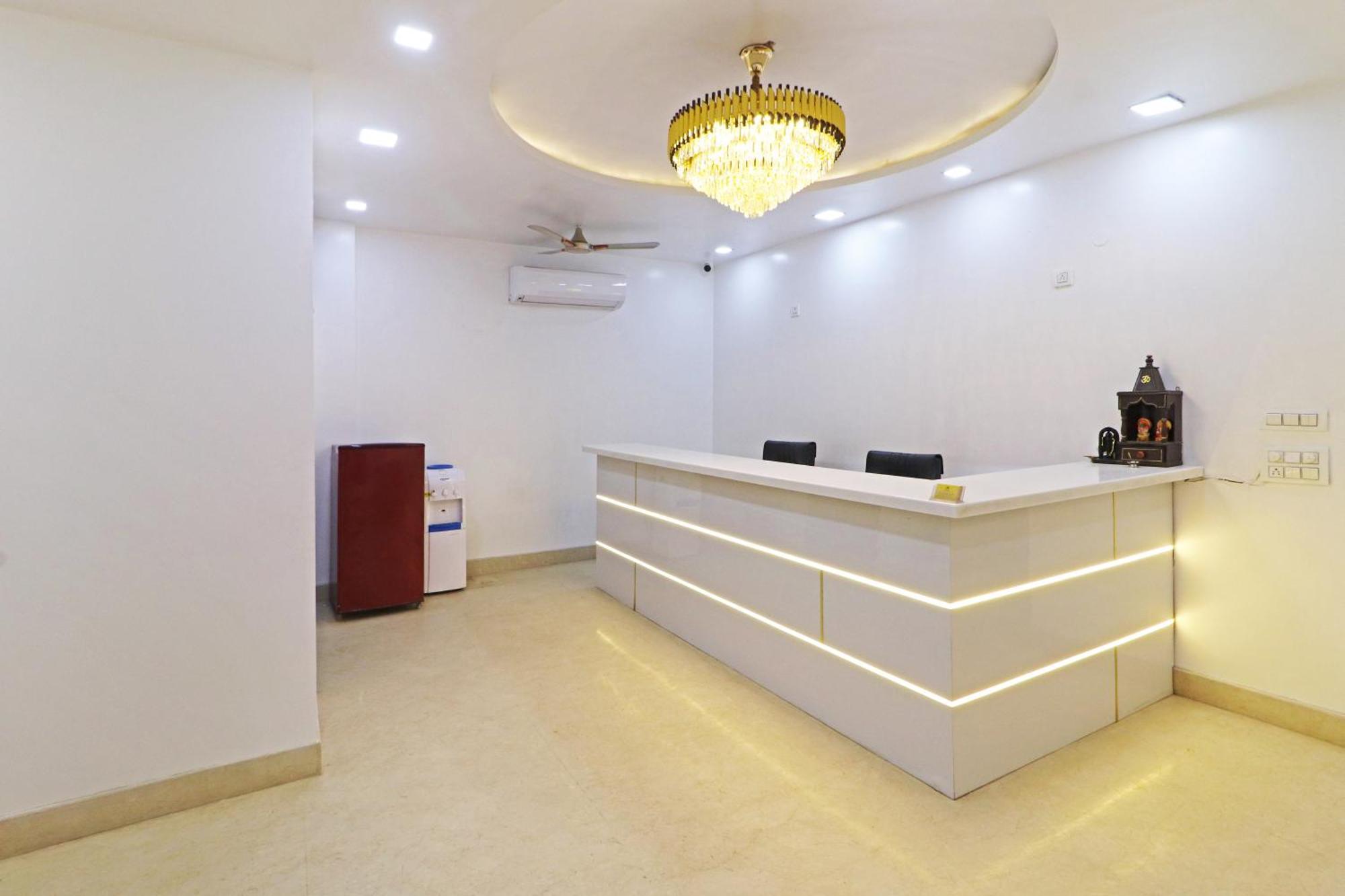 Hotel Samrat Residency 10 Mints Walking Distance Nizamuddin Railway Station Nova Deli Exterior foto