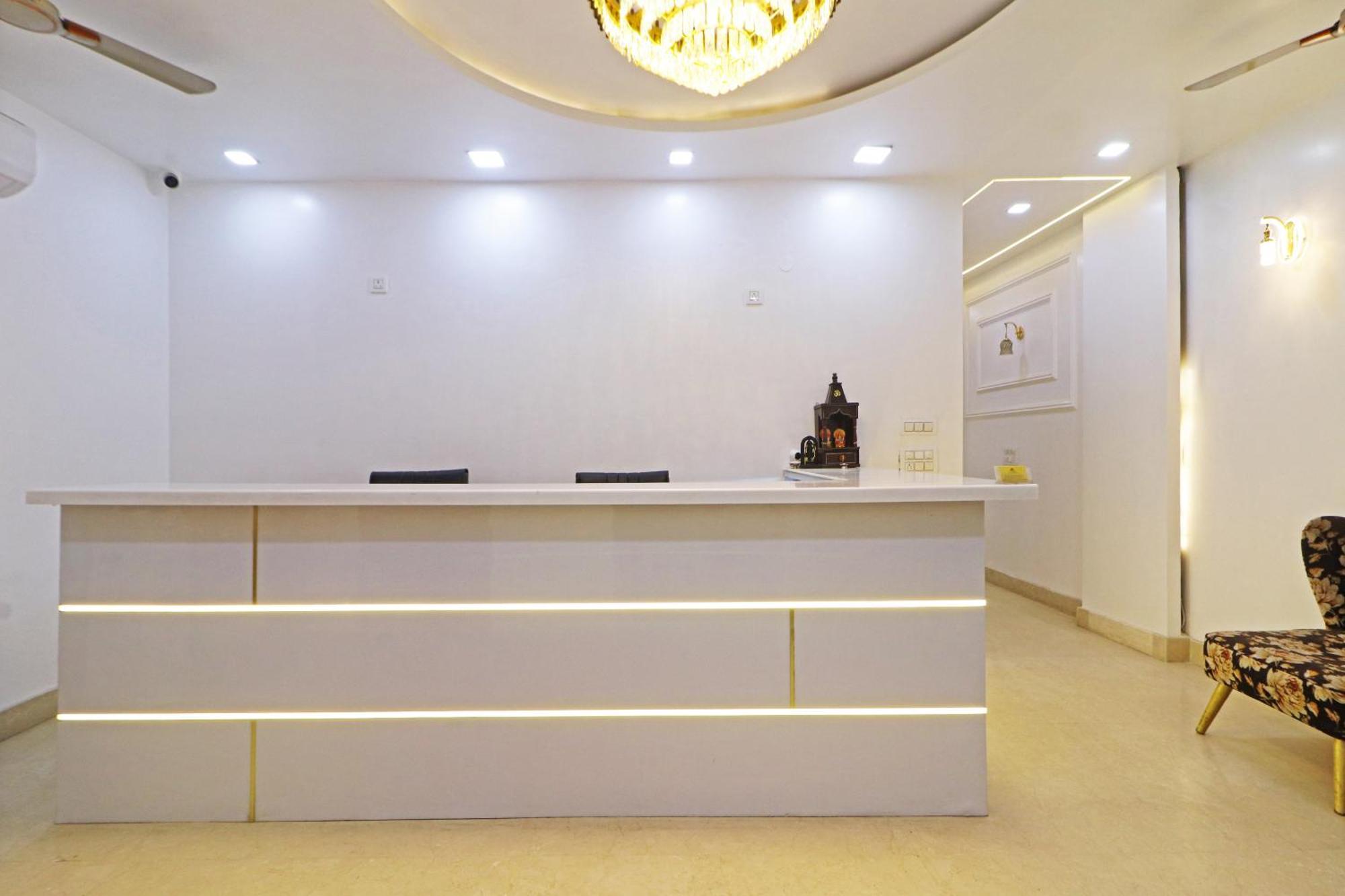 Hotel Samrat Residency 10 Mints Walking Distance Nizamuddin Railway Station Nova Deli Exterior foto