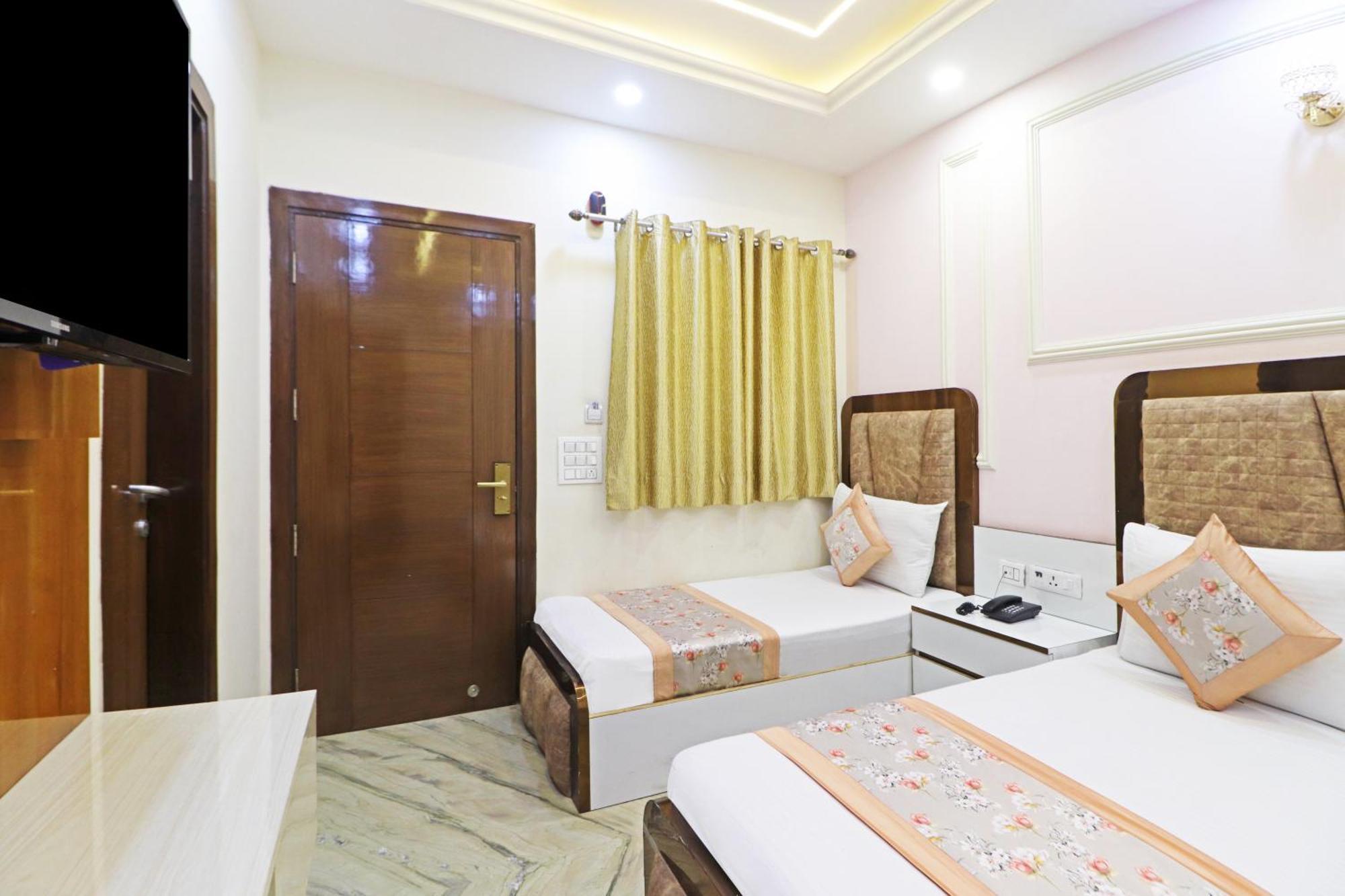 Hotel Samrat Residency 10 Mints Walking Distance Nizamuddin Railway Station Nova Deli Exterior foto