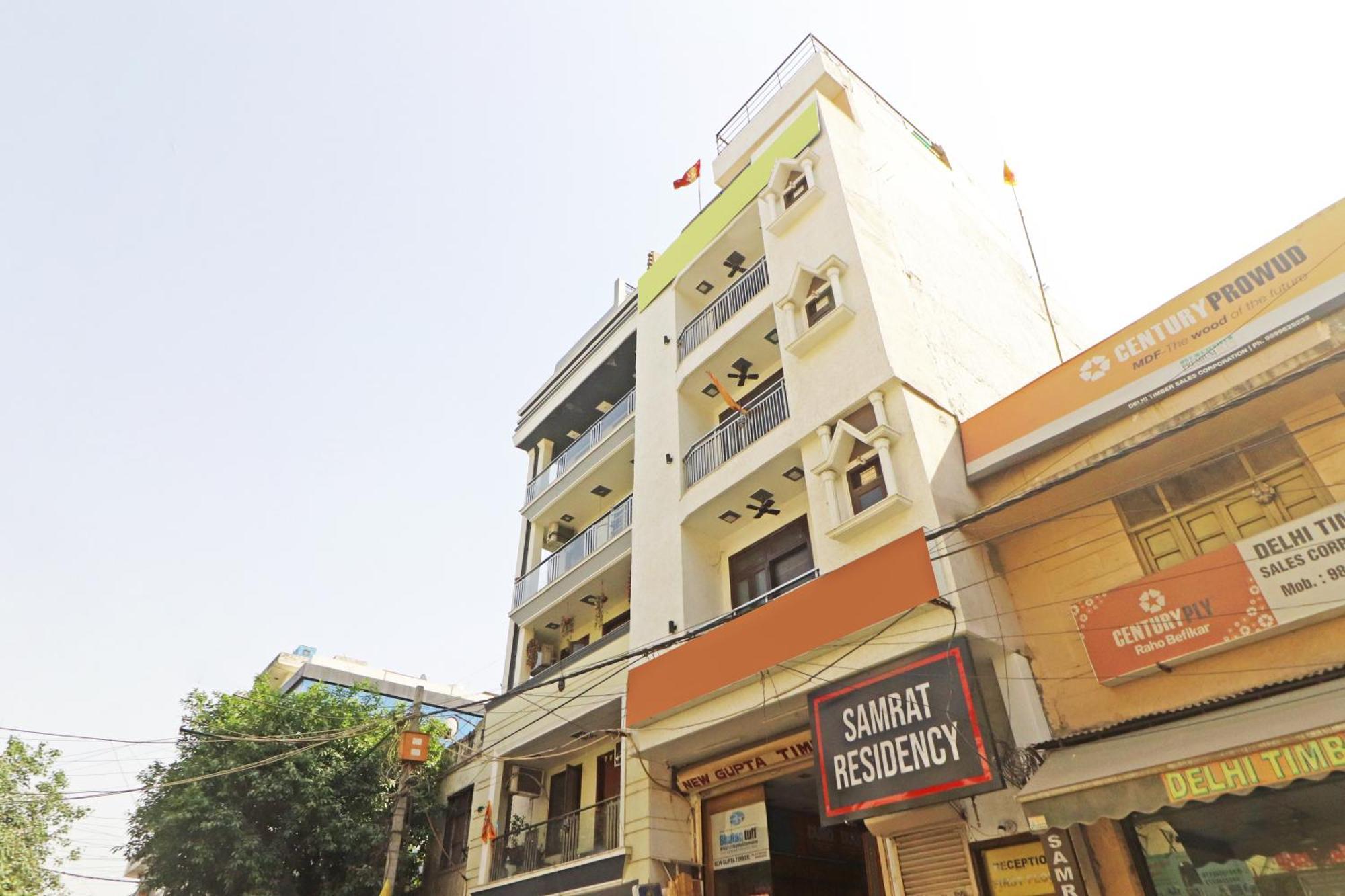 Hotel Samrat Residency 10 Mints Walking Distance Nizamuddin Railway Station Nova Deli Exterior foto