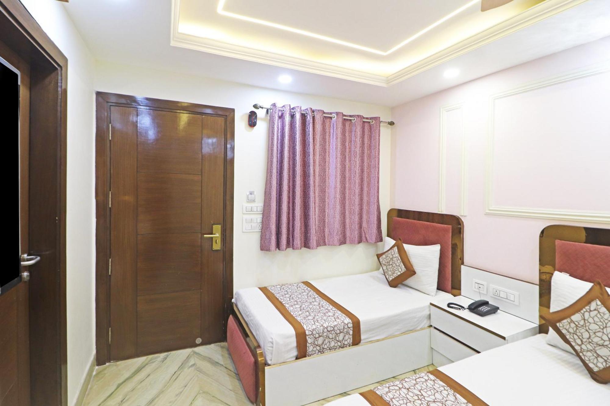 Hotel Samrat Residency 10 Mints Walking Distance Nizamuddin Railway Station Nova Deli Exterior foto
