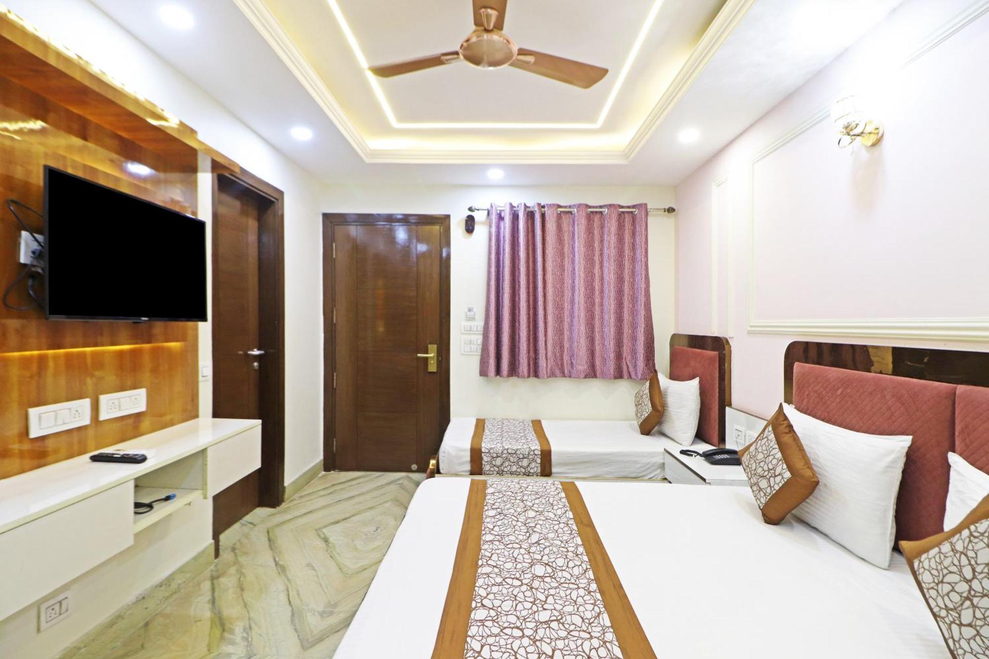 Hotel Samrat Residency 10 Mints Walking Distance Nizamuddin Railway Station Nova Deli Exterior foto