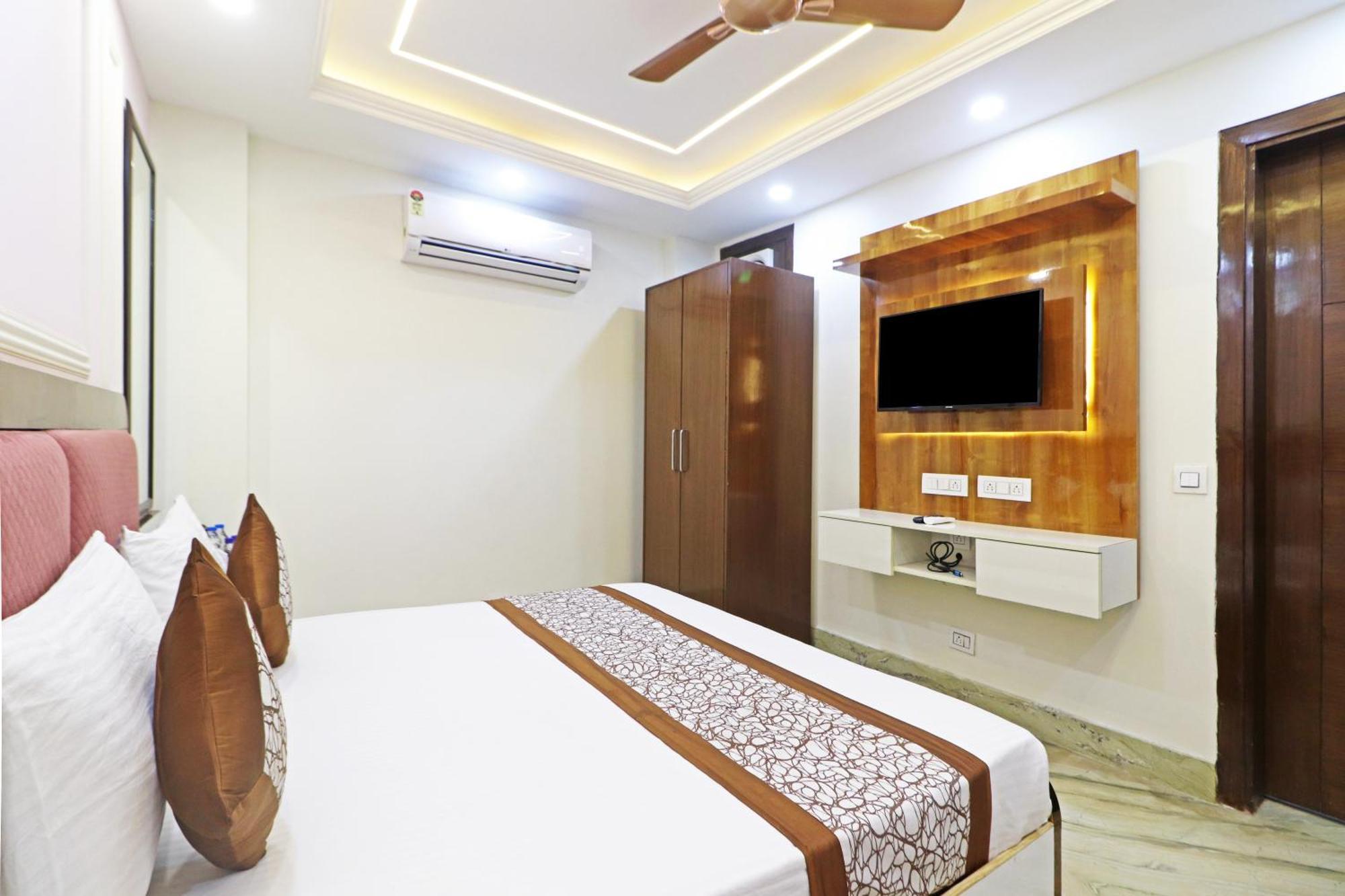 Hotel Samrat Residency 10 Mints Walking Distance Nizamuddin Railway Station Nova Deli Exterior foto